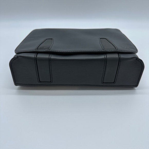 Louis Vuitton Harrington PM Messenger Epi Leather Noir Brand New with Tags - Picture 4 of 16